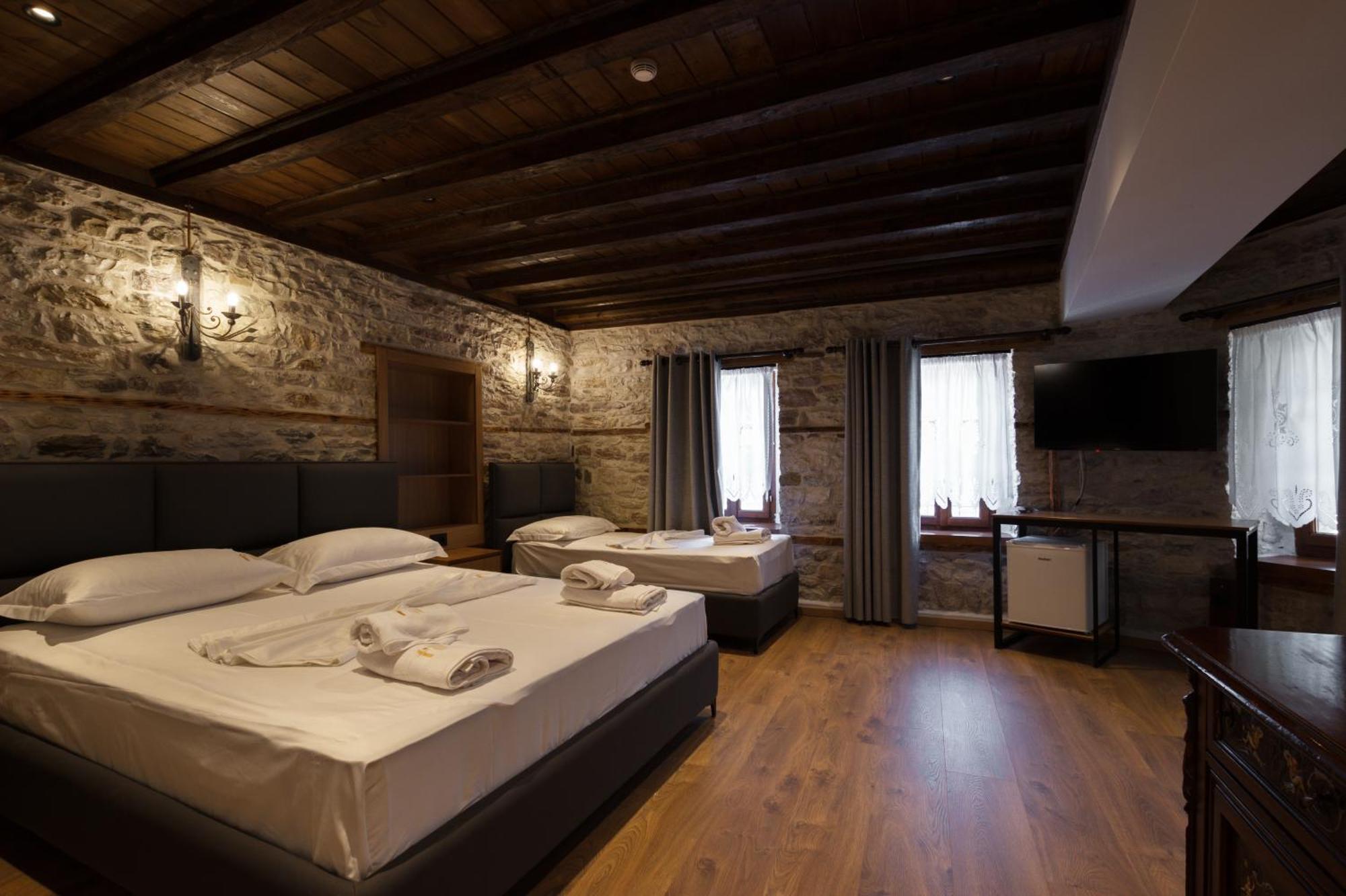 Furra Hotel Gjirokastër 外观 照片