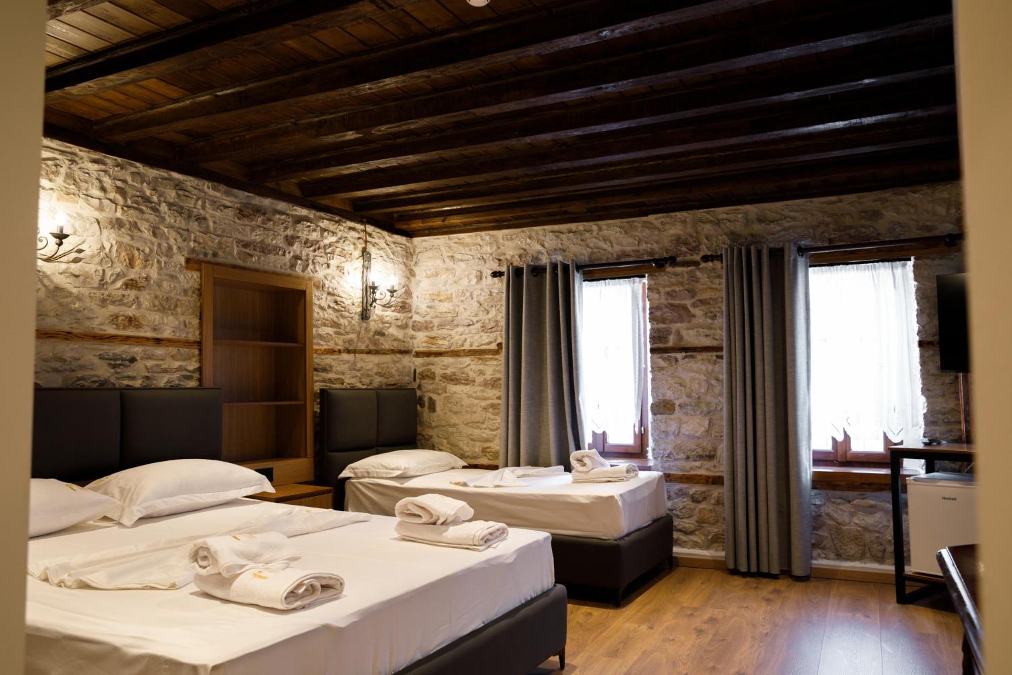 Furra Hotel Gjirokastër 外观 照片