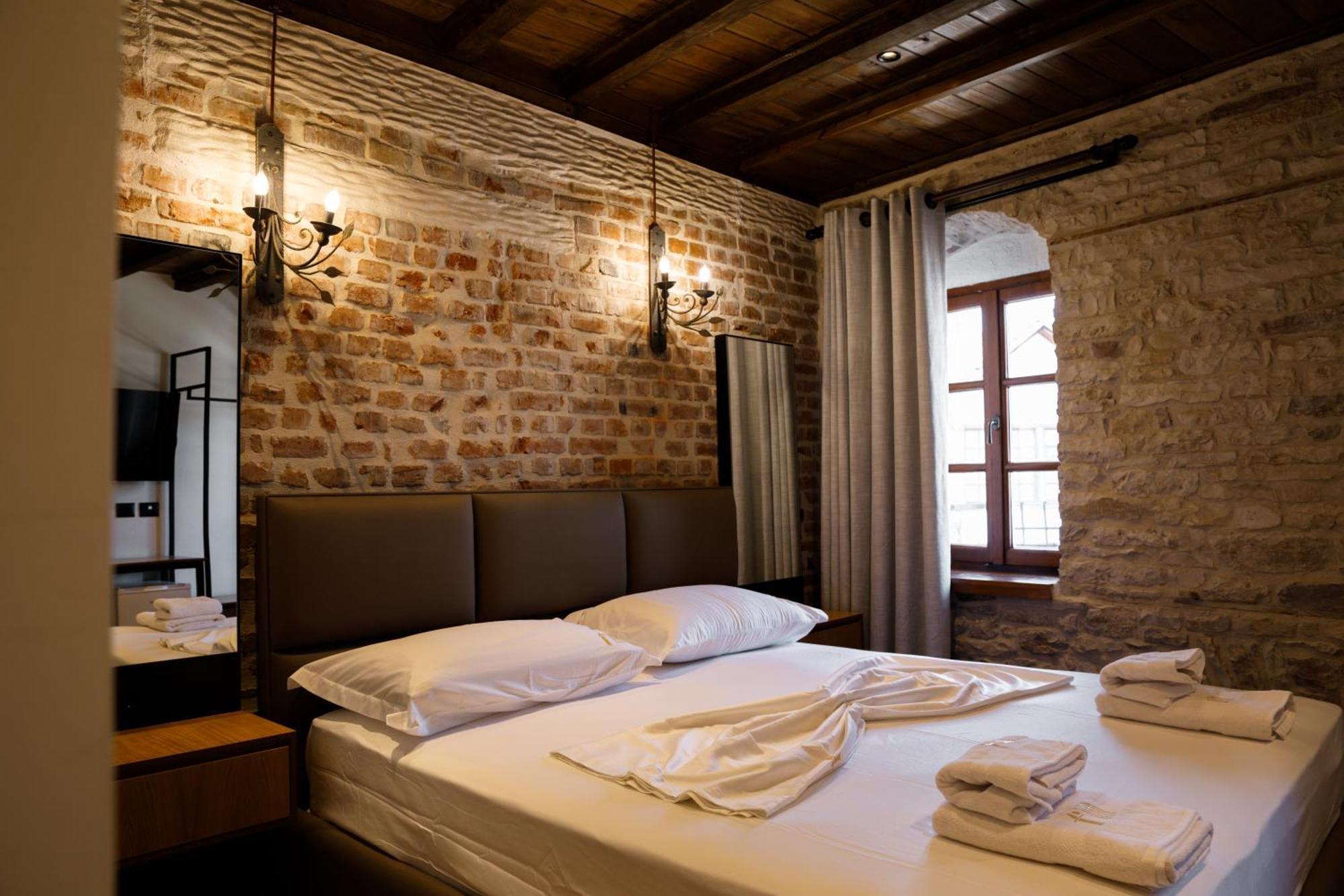Furra Hotel Gjirokastër 外观 照片